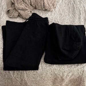 Aritzia Black Sweatfleece SET- top medium, bottoms small